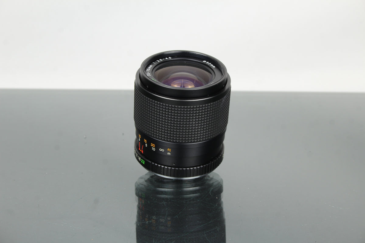 Yashica Linse MC ZOOM 35-70MM 1:3.5-4.5 (<tc>Contax</tc>/Yashica montering)