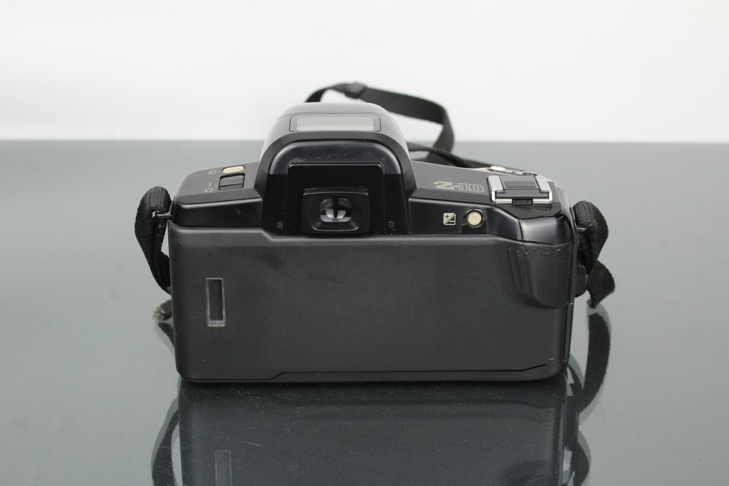 Pentax Z-10 + 1:4-5.6 35-80mm objektiv