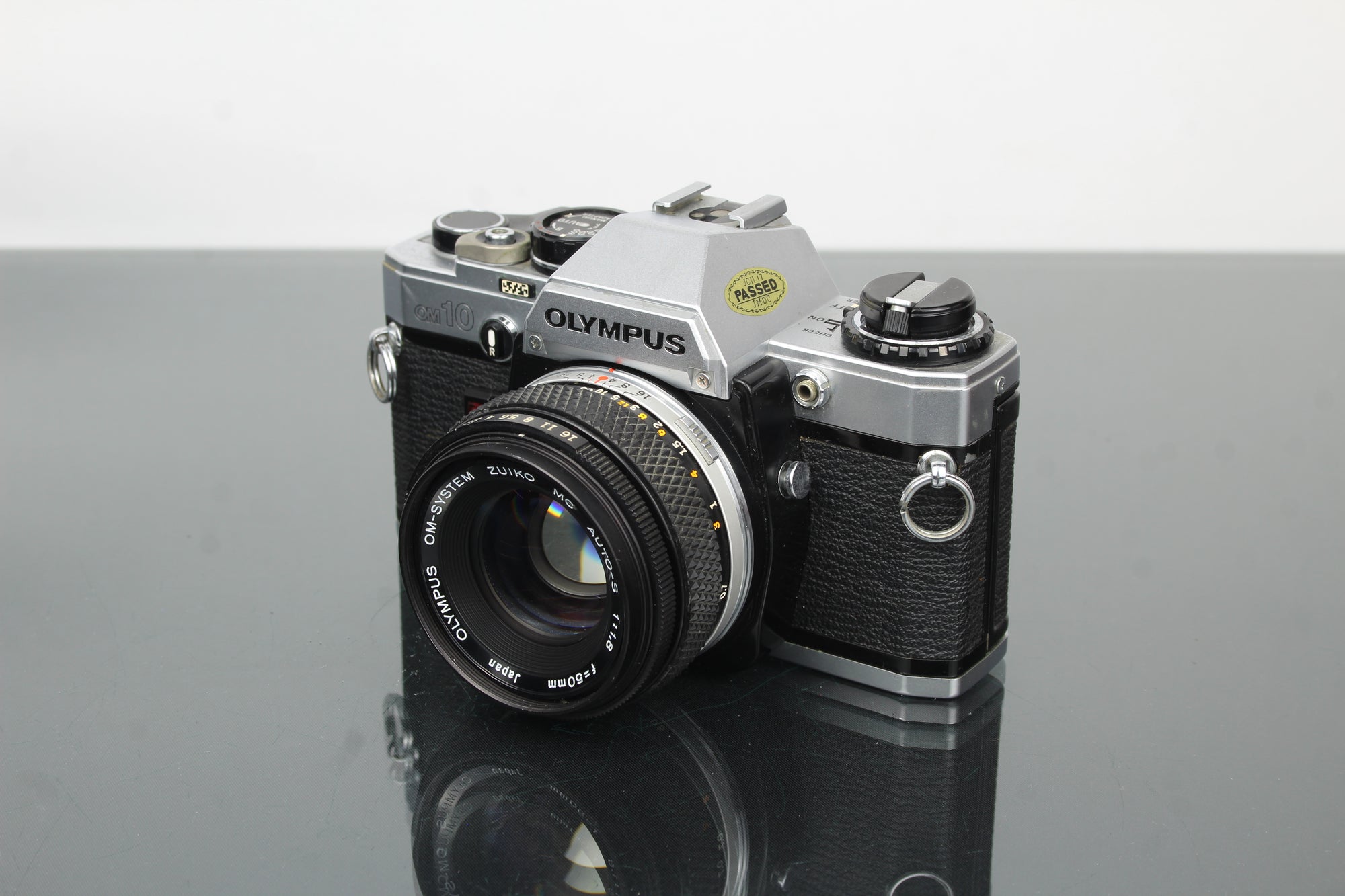 Olympus OM10 + Olympus 1:1.8 50mm objektiv