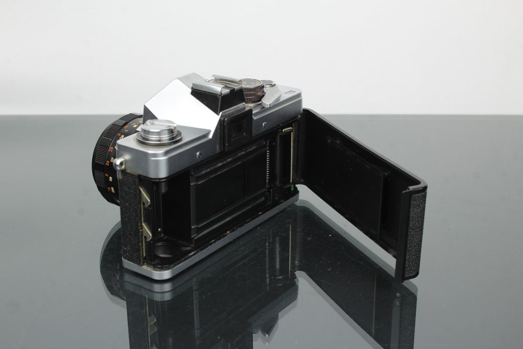 <tc>Praktica</tc> LTL + Pentacon 1.8/50 Linse