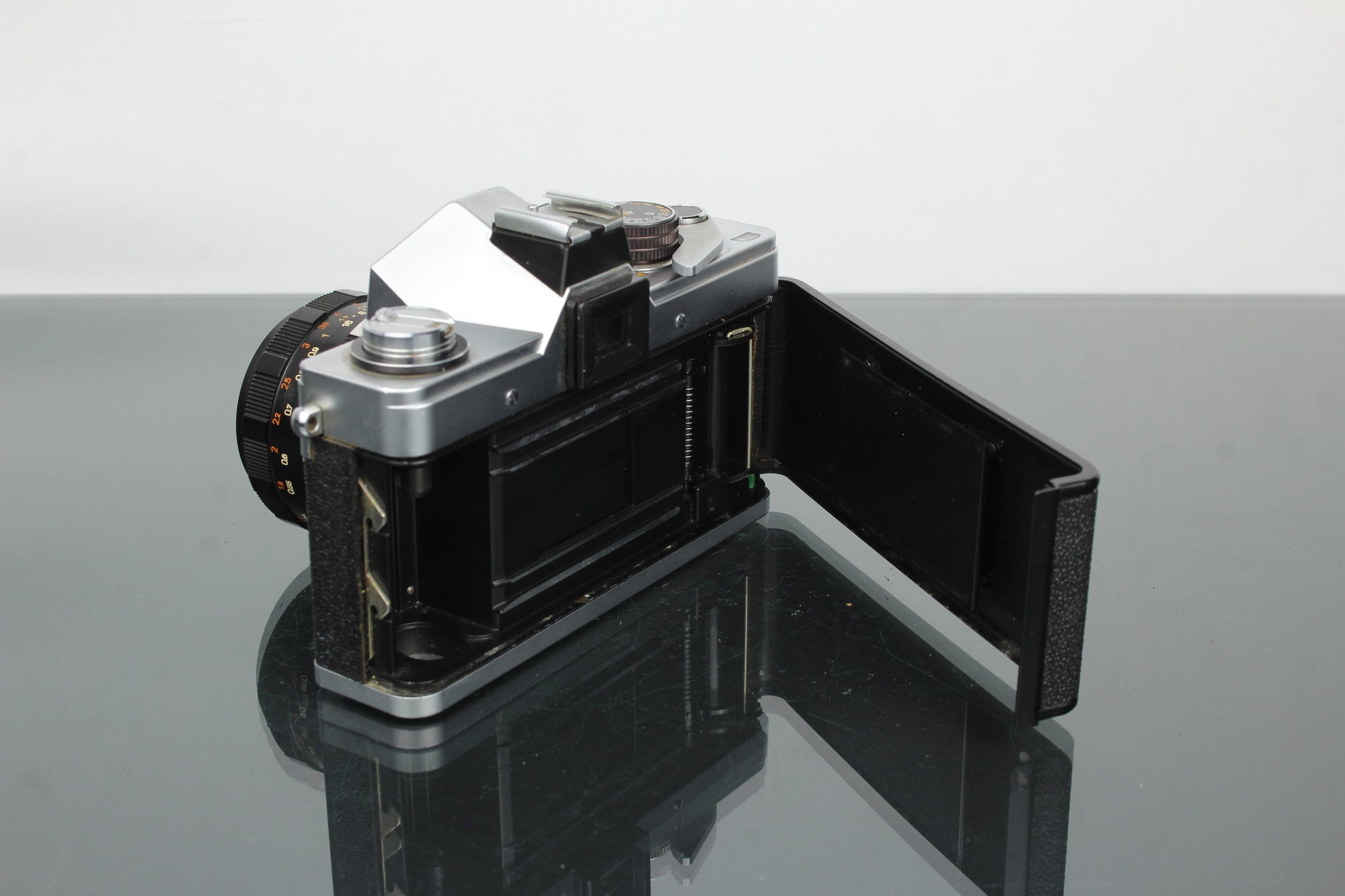 <tc>Praktica</tc> LTL + Pentacon 1.8/50 Linse