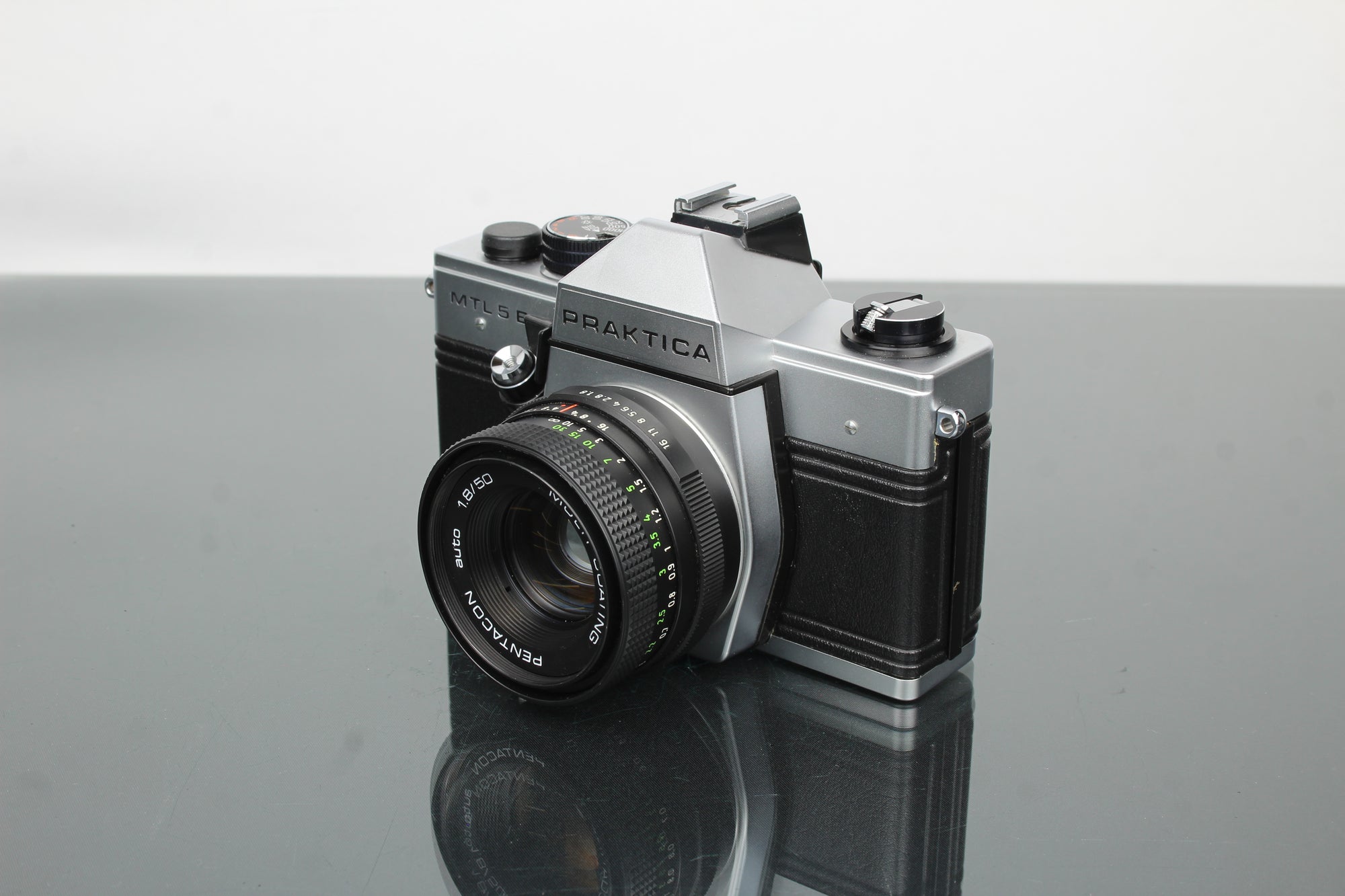 Praktika MLT 5 B + Pentacon auto 1.8/50 objektiv (M42 mount)