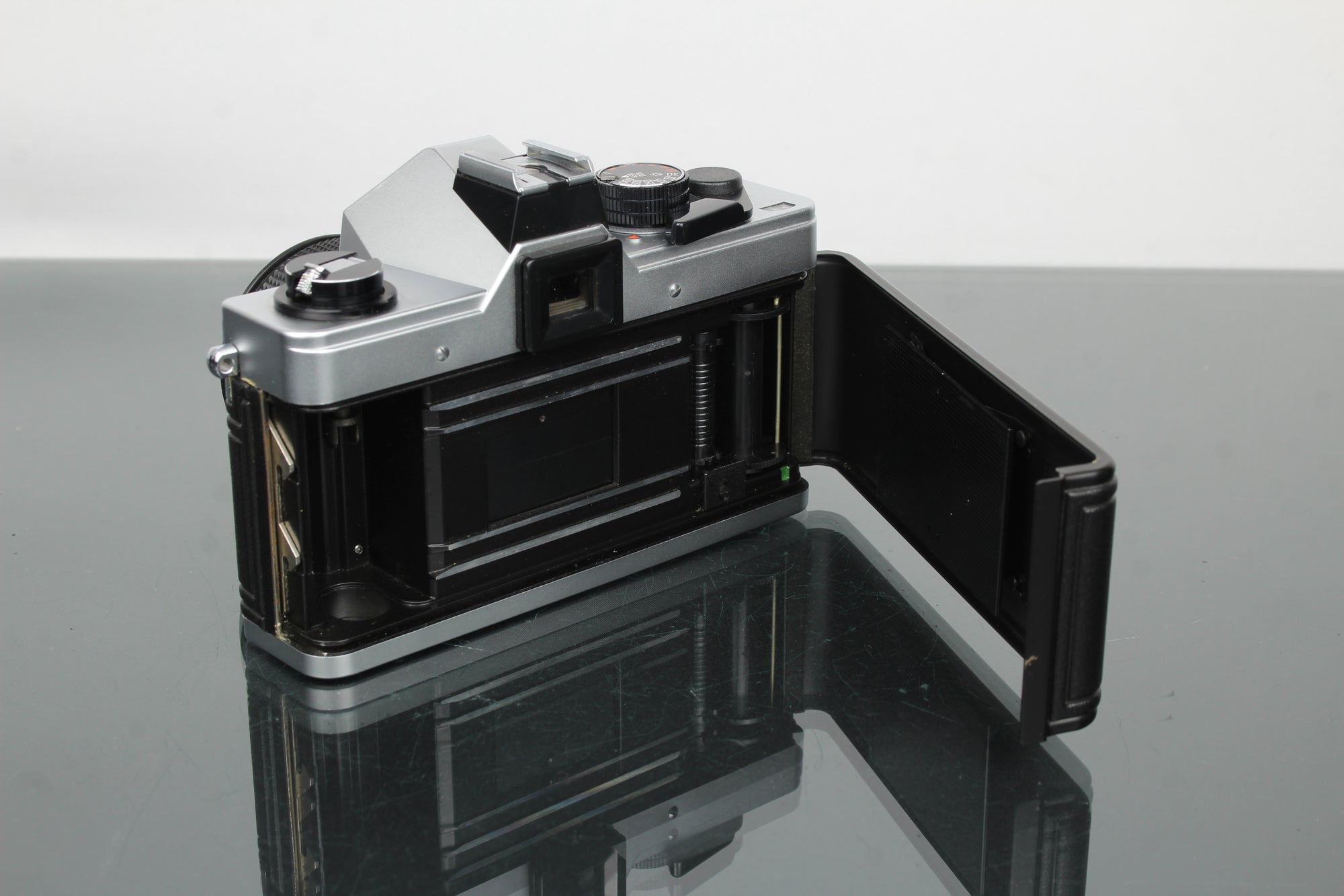 Praktika MLT 5 B + Pentacon auto 1.8/50 objektiv (M42 mount)