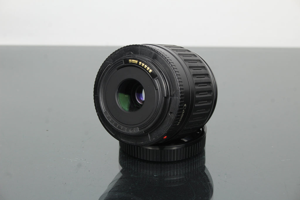 Canon Zoom Objektiv EF 35-80mm 1:4-5.6 + Canon EF mount