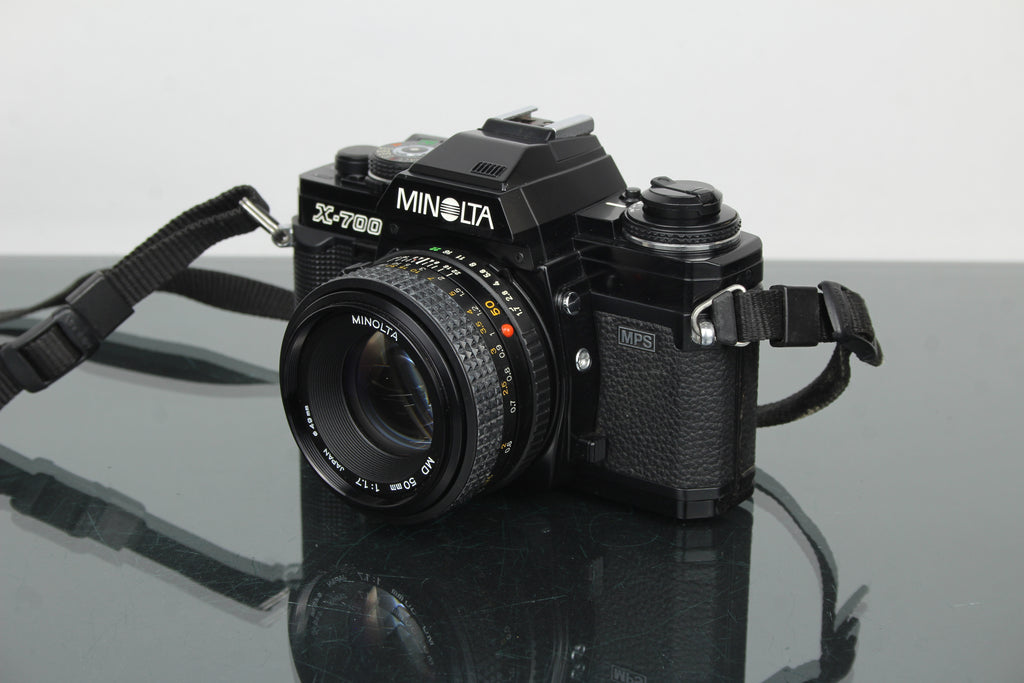 Minolta X-700 + MD 50mm 1:1.7 objektiv