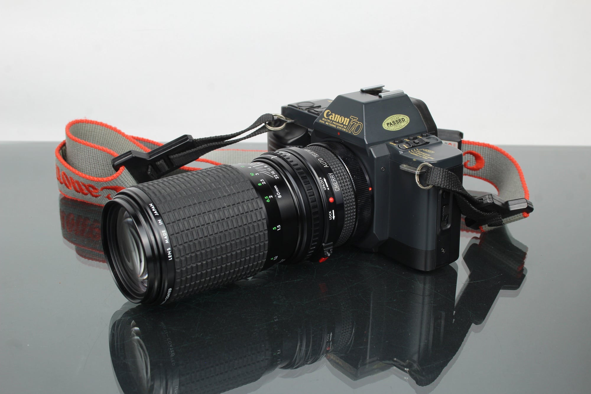 Canon T70 + Sigma 80-200mm f/4.5-5.6 FD objektiv