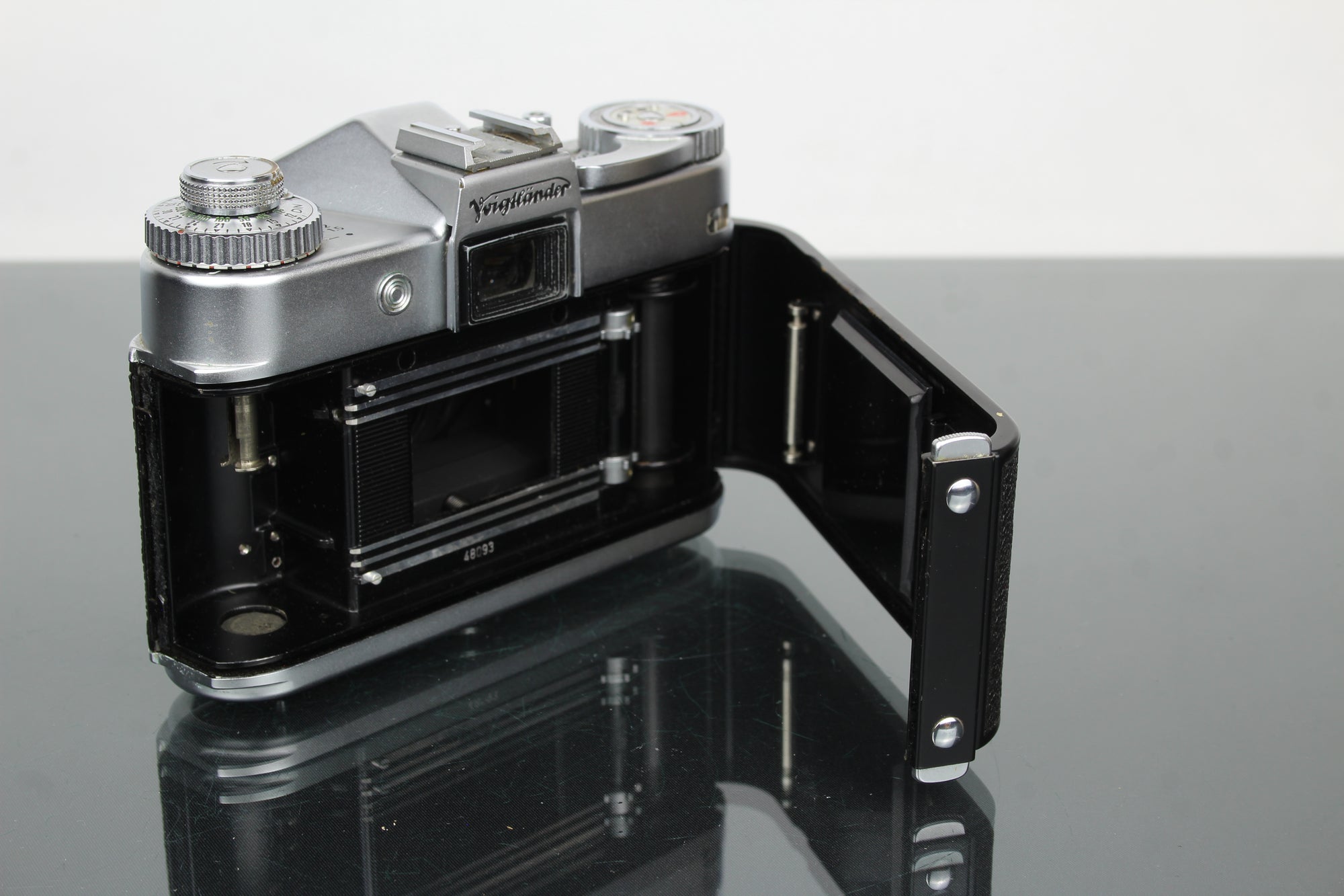 Voigtländer Bessamatic + 50mm f/2.8 Color-Skopar objektiv