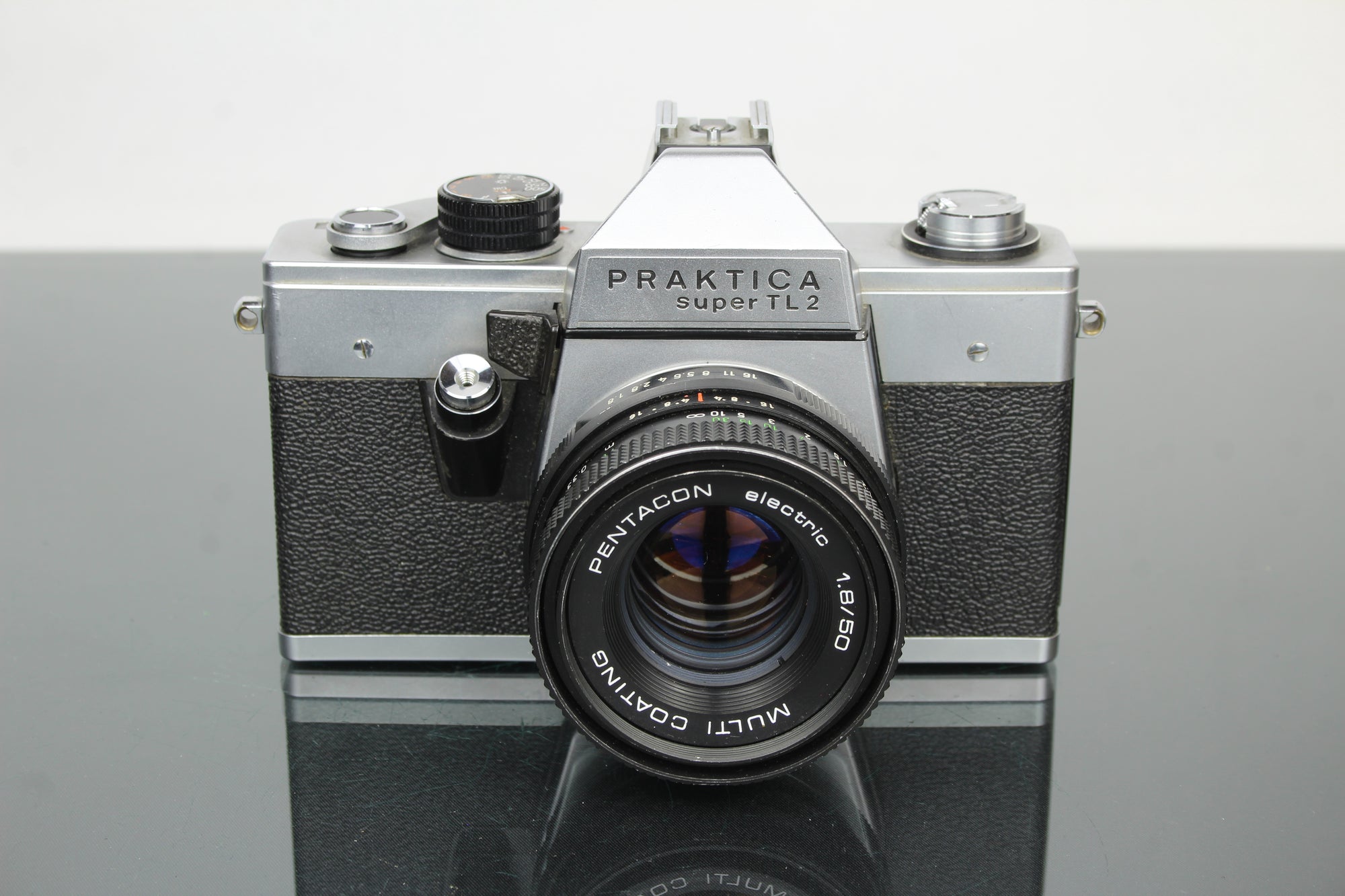 <tc>Praktica</tc> super TL2 + Pentacon elektrisk 50mm 1.8 M42 objektiv
