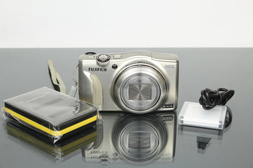 Fujifilm FinePix F800EXR