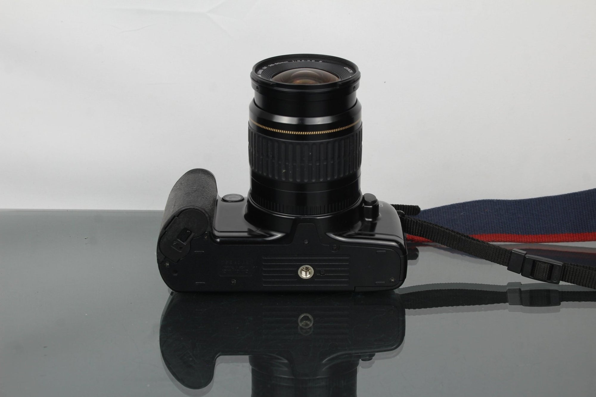 Canon EOS 500 + Canon Zoom Lens AF 28 - 80mm 1:3.5 - 5.6 - Dutch|Thrift