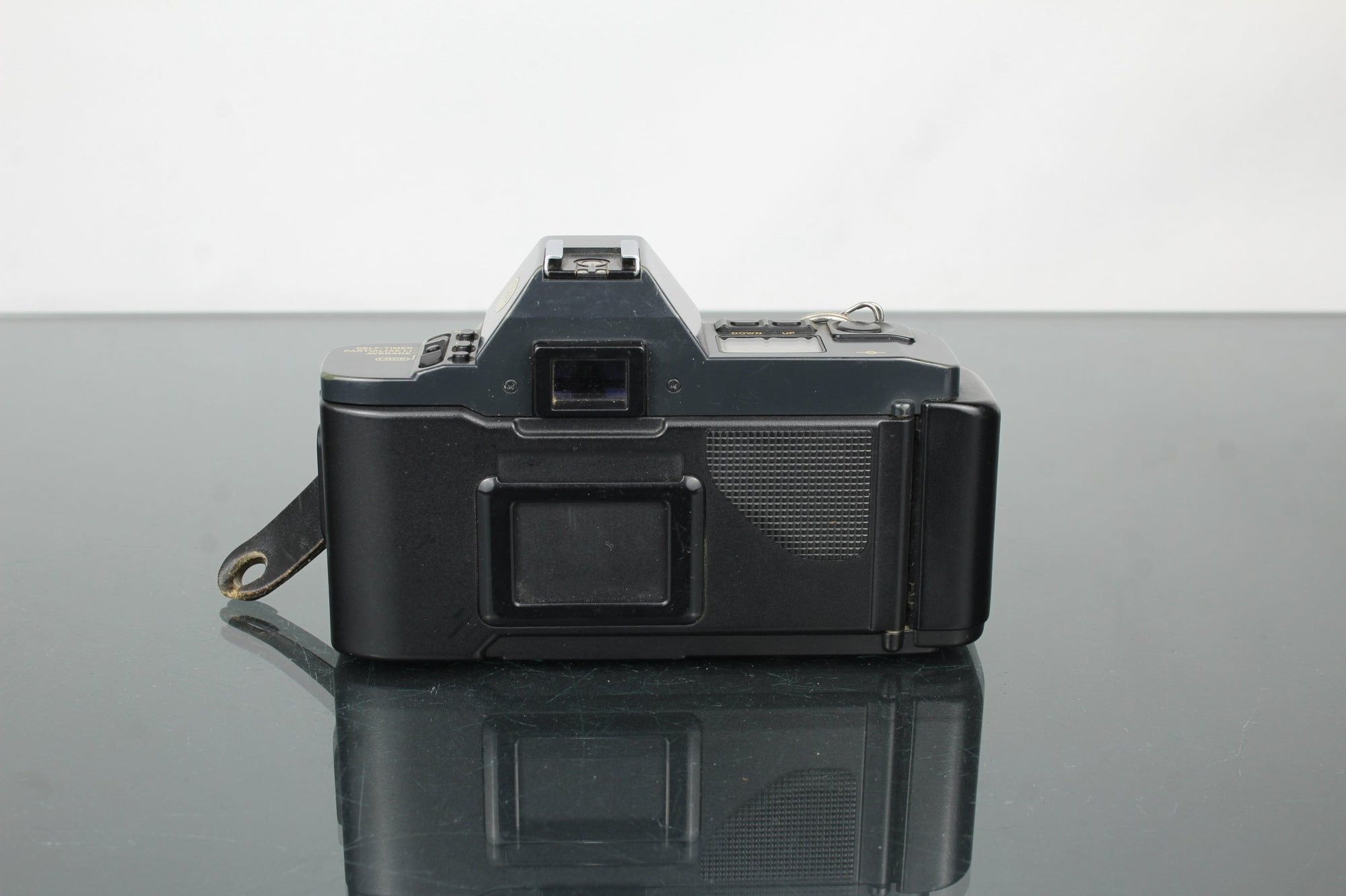 Canon T70 + Canon 35 - 70mm 1:4 - Dutch|Thrift