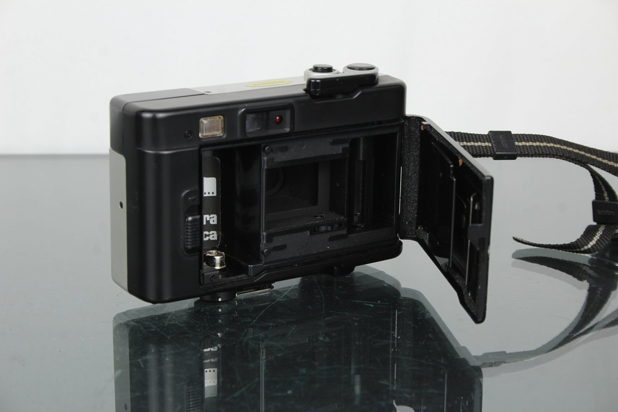 Konica Pop - Dutch|Thrift