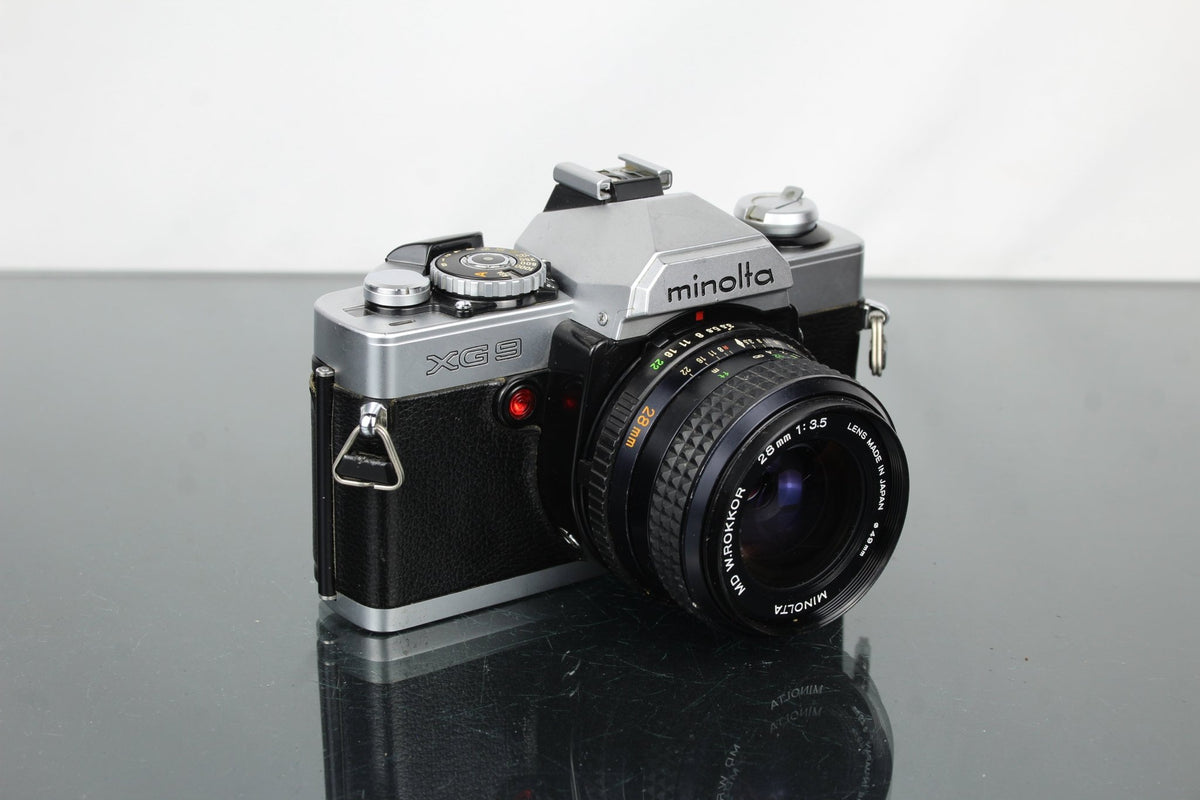 Minolta XG9 + 28mm 1:3.5 Minolta lens - Dutch|Thrift