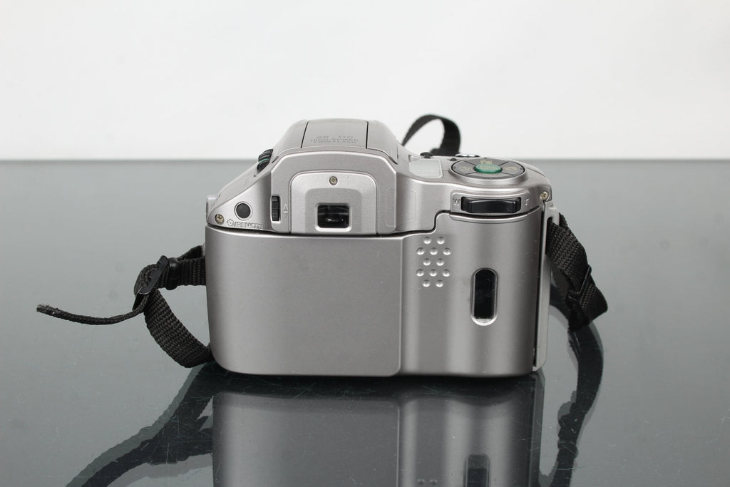 Olympus IS 200 - Dutch|Thrift