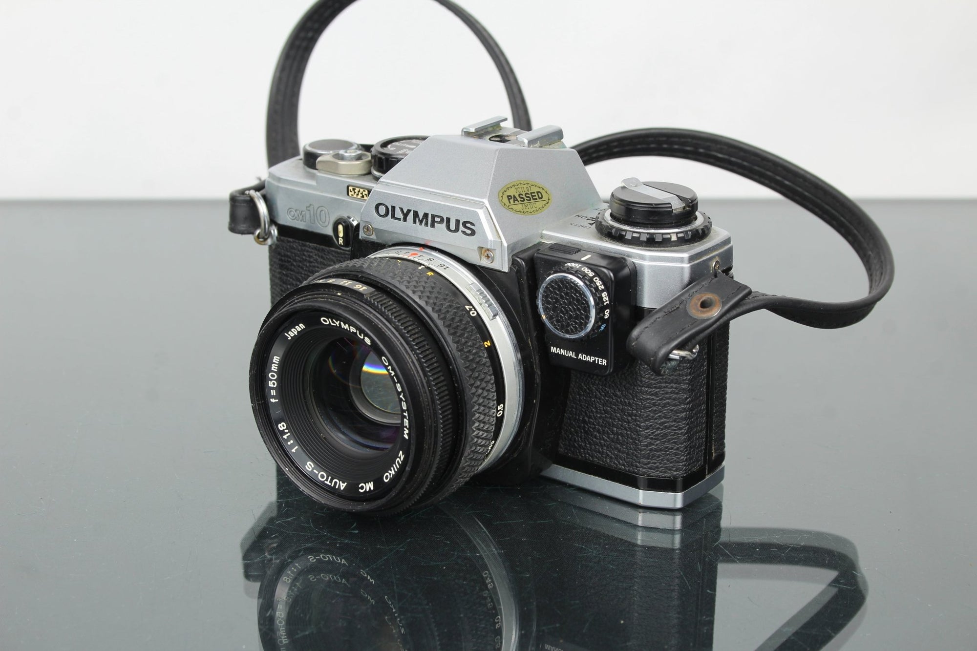 Olympus OM 10 + Olympus 50mm 1:1.8 - Dutch|Thrift