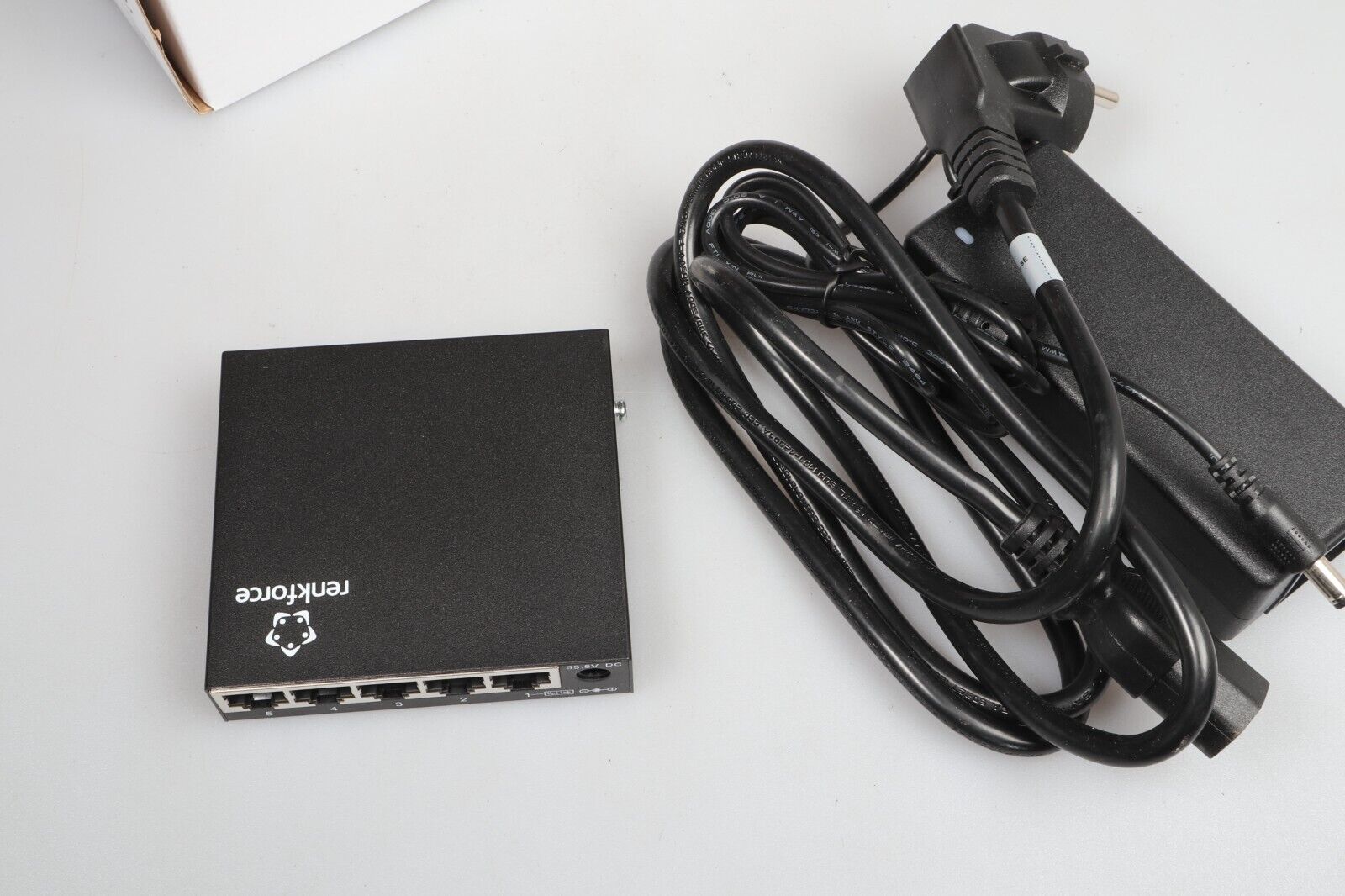 Renkforce 5 - Port Switch | Ethernet Network Hub - Dutch|Thrift