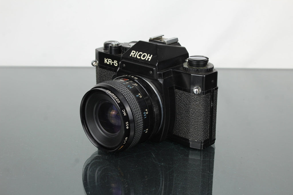 Ricoh KR - 5 + Kiron 28mm f/2.8 lens - Dutch|Thrift