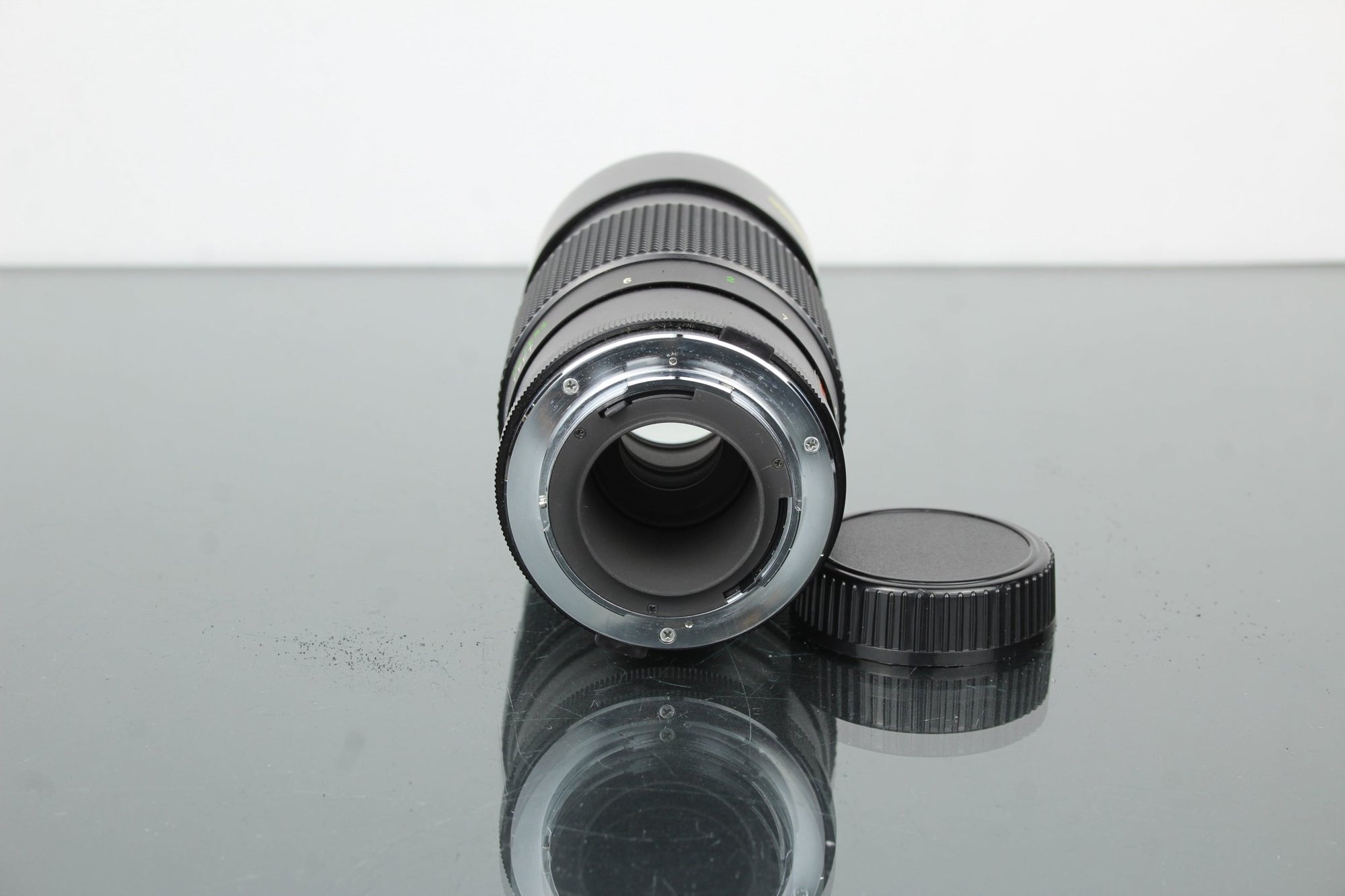 Vivitar 200mm 1:3.5 Olympus OM Mount - Dutch|Thrift
