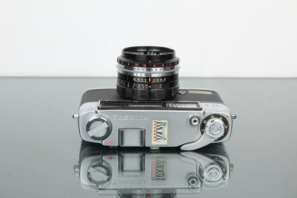 Yashica M - II + Yashinon 1:2.8 f=4.5cm - Dutch|Thrift