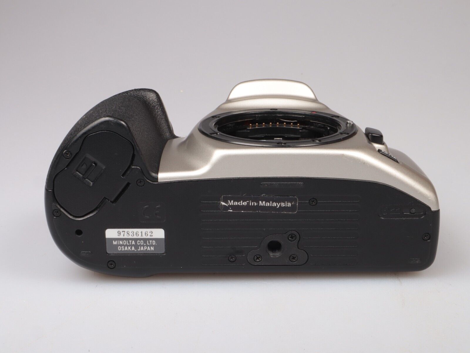 Minolta Dynax 500si | 35mm SLR Film Camera | Body Only | Silver #2653 - Dutch|Thrift